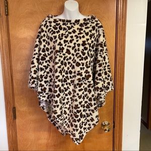 Cheetah Poncho NWT